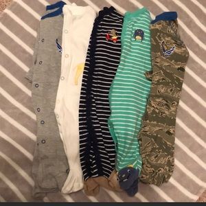 Lot of infant sleepers size 6 Months